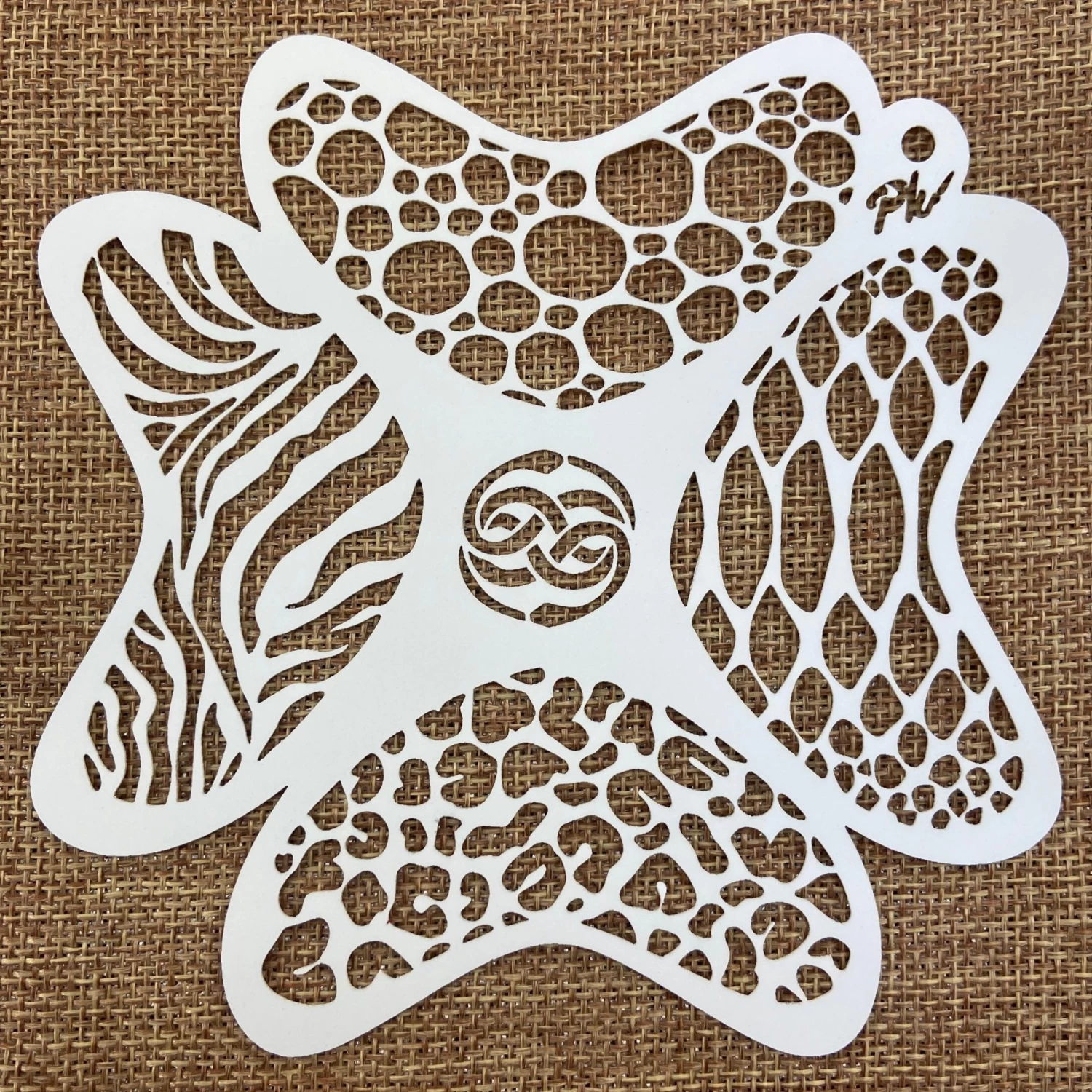 FRISBEE Stencil Animal Print D4